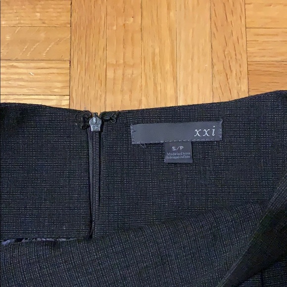 ⭐️3/$20⭐️Forever 21 Brand New Midi Skirt in S - Picture 3 of 3